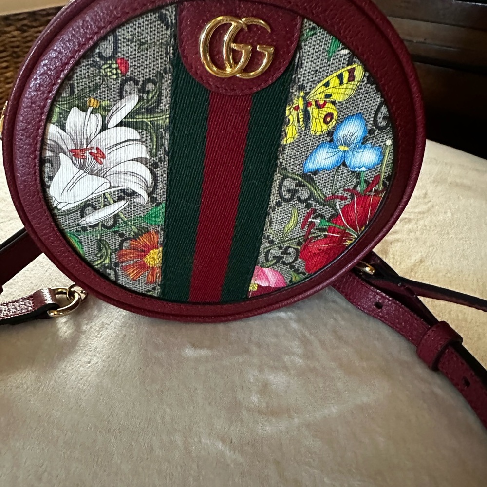 Gucci Burgundy and Green Floral Crossbody Bag - Picture 2 of 5